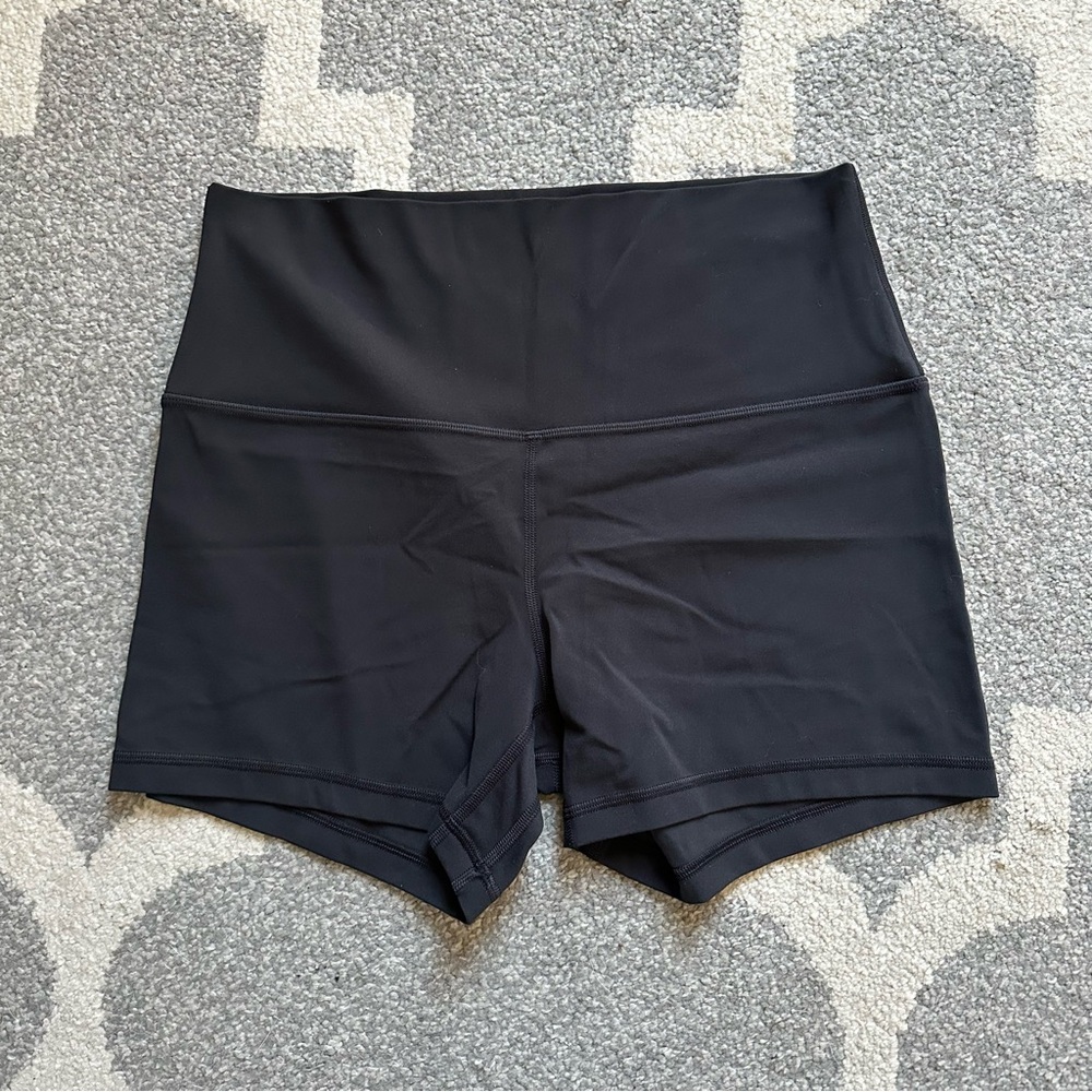 Lululemon Align High Rise Short 4” in Black